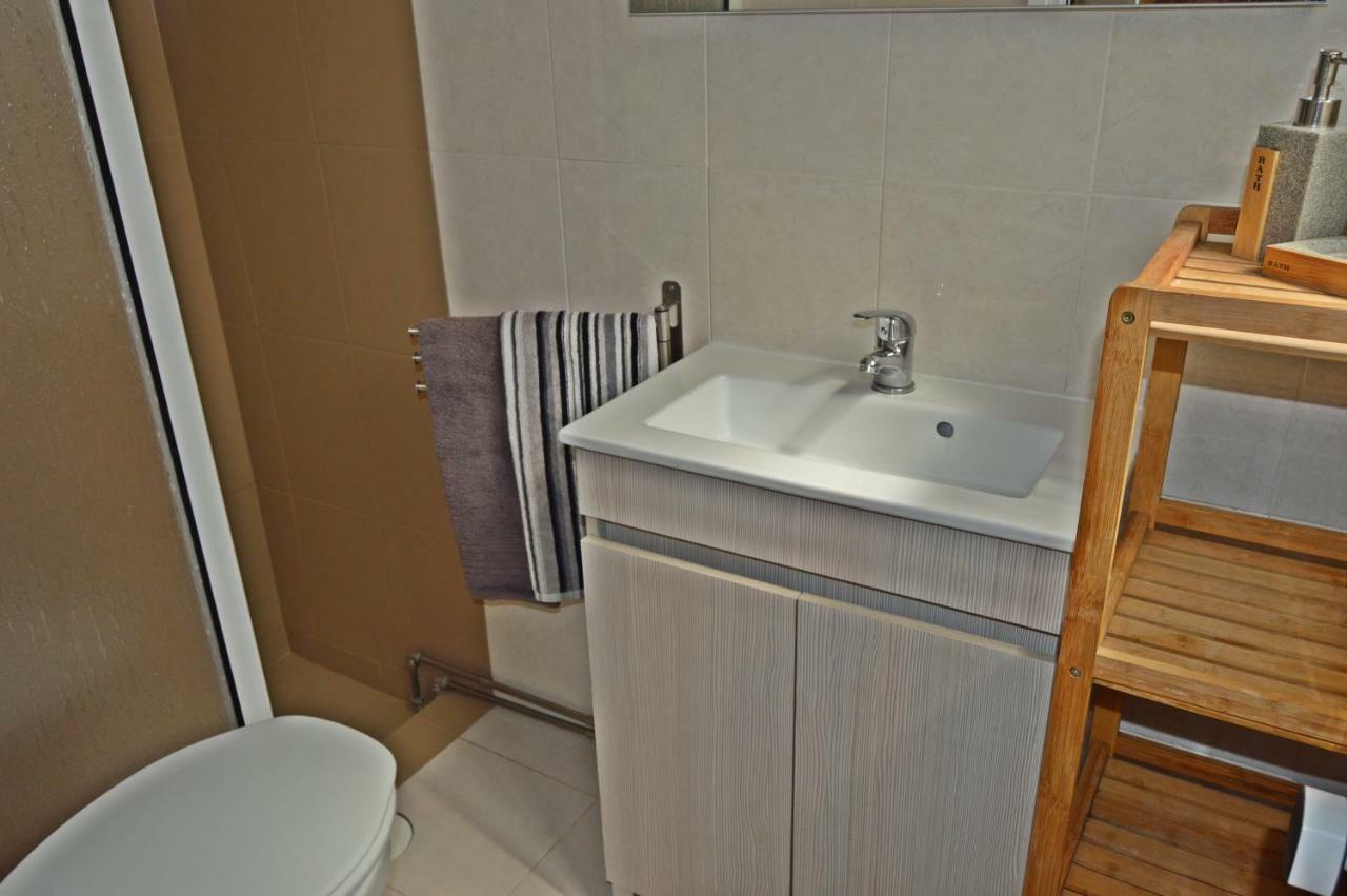 Floor With Balcony In Appartement *